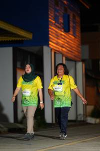 BIB: 90070, 90082
                            <button type="button" onclick="openModal(21743982)" class="btn btn-primary btn-sm float-right btn-popup" data-toggle="modal" data-target=".modal-high-quality">
                        <i class="fas fa-shopping-cart"></i> Add to Cart
                    </button>
                                            <button type="button" onclick="isThisMe(21743982, true)" class="btn btn-success btn-sm float-right btn-popup btn-isme hidden" data-toggle="tooltip" data-placement="bottom" title="นี่คือรูปของคุณใช่ไหม คลิกที่นี่เพื่อเอาเข้าอัลบั้ม">
                        <i class="fas fa-plus"></i> Add to album
                    </button>
                    <button type="button" onclick="isThisMe(21743982, false)" class="btn btn-warning btn-sm float-right btn-popup btn-isnotme hidden">
                        <i class="fas fa-ban"></i> Remove from album
                    </button>